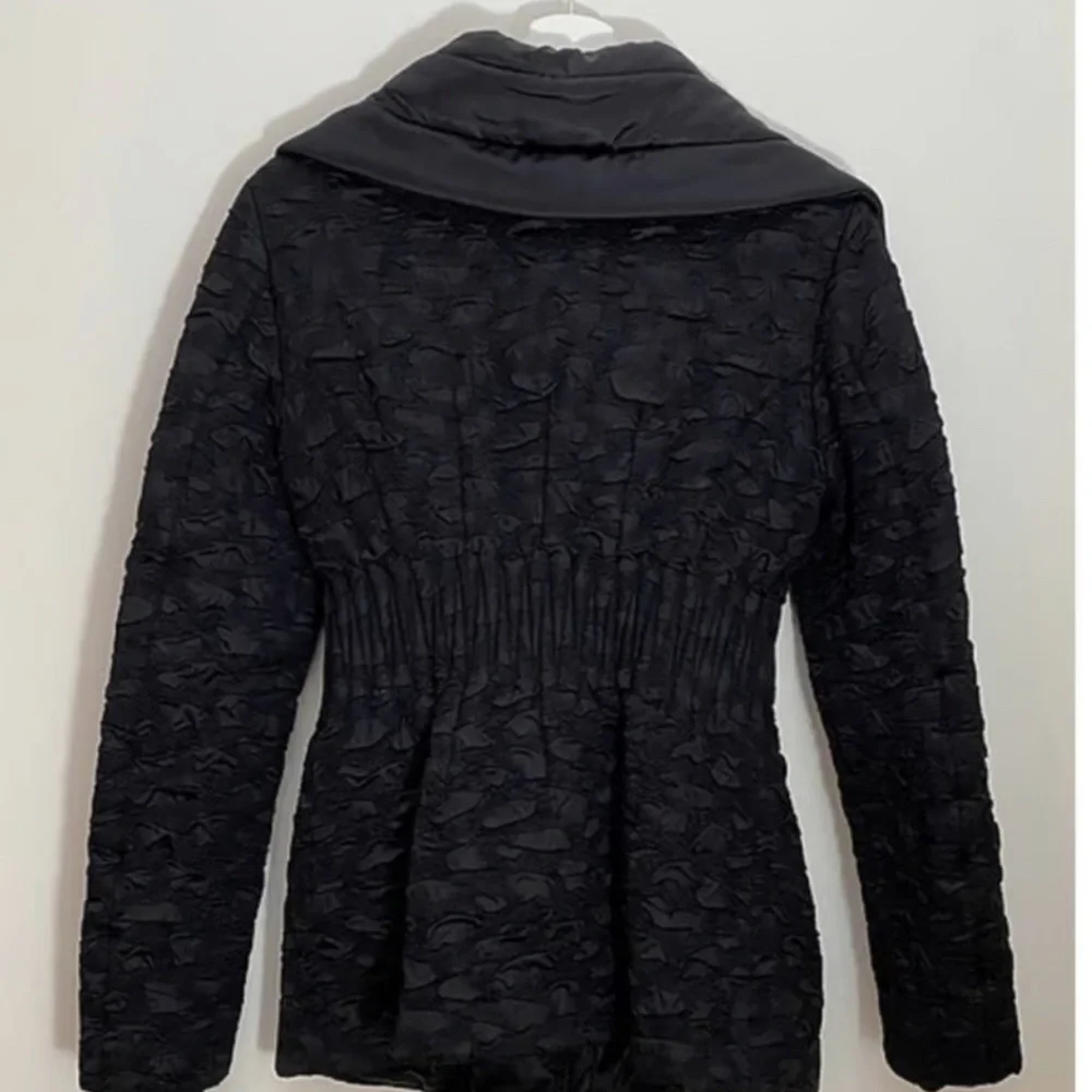 Chic Prada Jacket - Picture 5 of 13